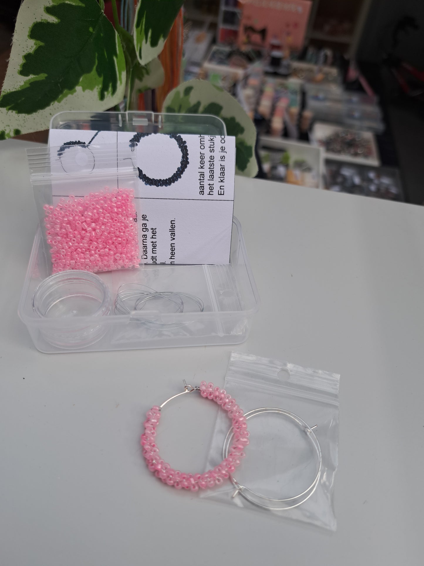 DIY oorbellen roze 5ID229